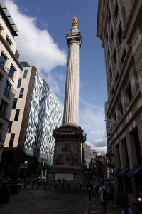 Monument Great Fire - památník na velký požár v Londýně slouží jako rozhledna.